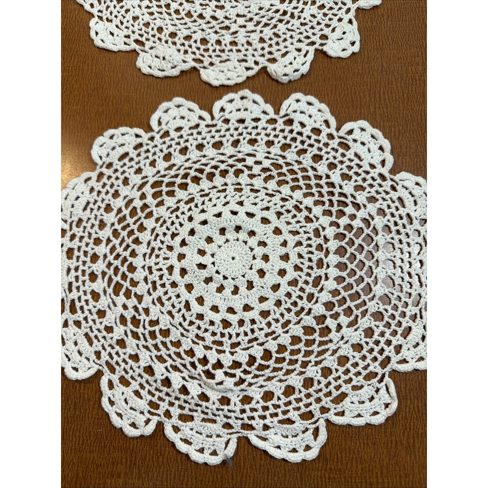 Vtg Pair Of Hand Crocheted White Lace Doilies 10" Round Scalloped Edges